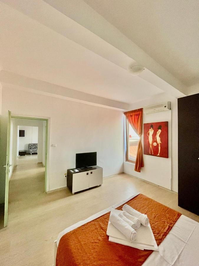 Hostel Cazino Nord Rooms Мамая Экстерьер фото