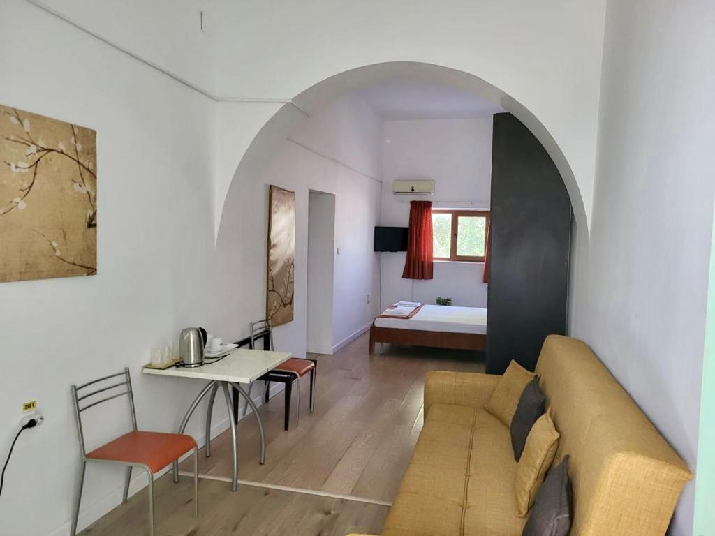 Hostel Cazino Nord Rooms Мамая Экстерьер фото
