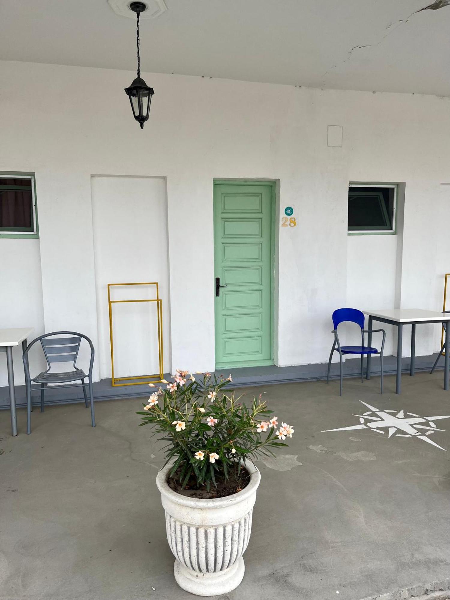 Hostel Cazino Nord Rooms Мамая Экстерьер фото