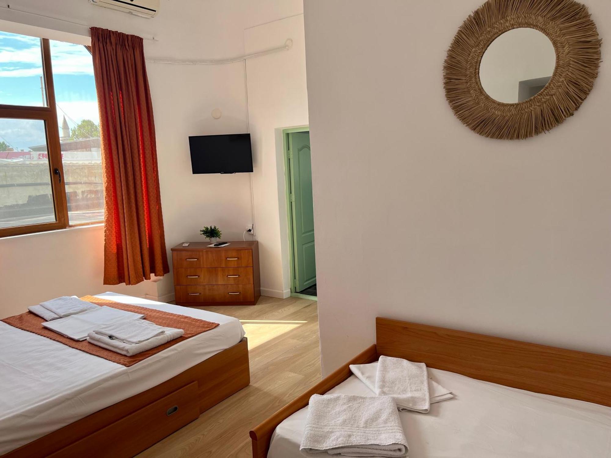 Hostel Cazino Nord Rooms Мамая Экстерьер фото