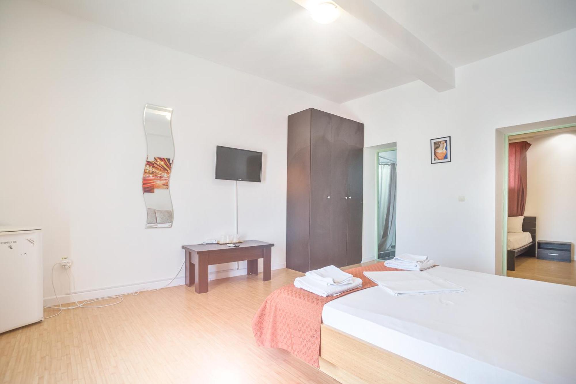 Hostel Cazino Nord Rooms Мамая Экстерьер фото