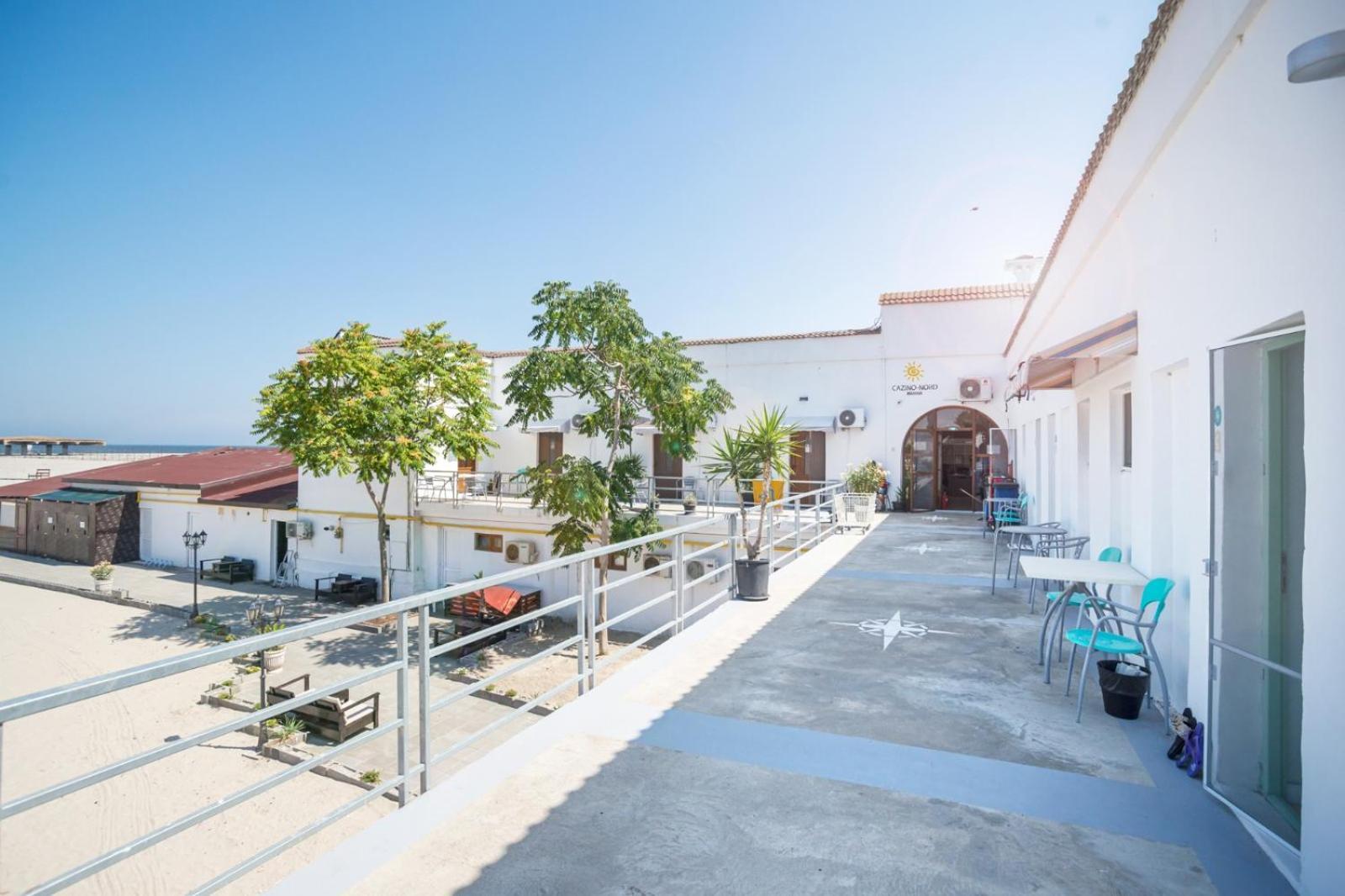Hostel Cazino Nord Rooms Мамая Экстерьер фото