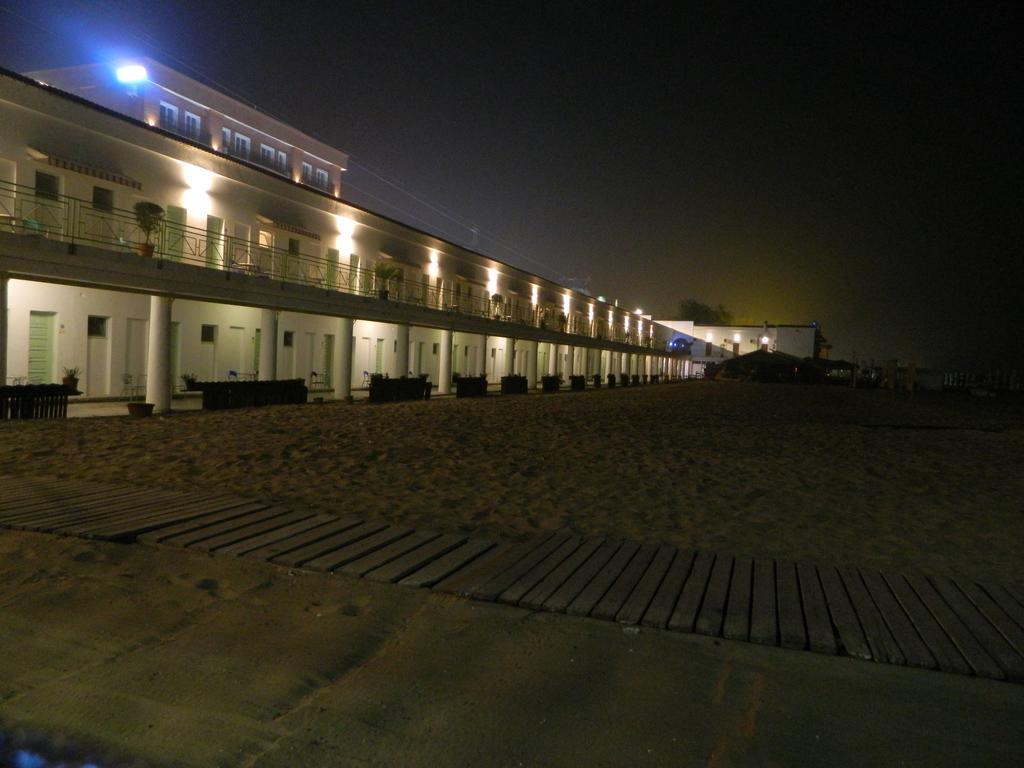 Hostel Cazino Nord Rooms Мамая Экстерьер фото